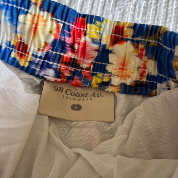 98 Coast Av Swim Trunks - S - Picture 4 of 5